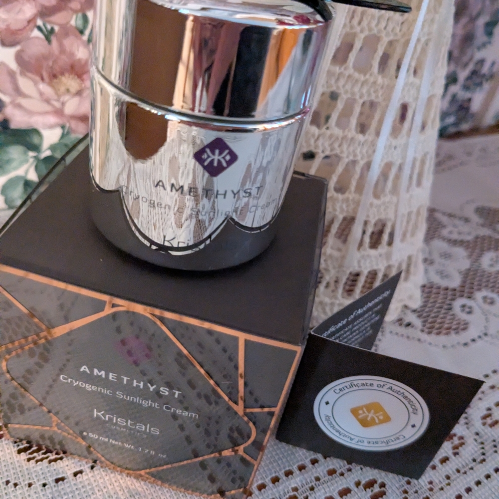 NIB Kristals AMETHYST Cryogenic Sunlight Cream